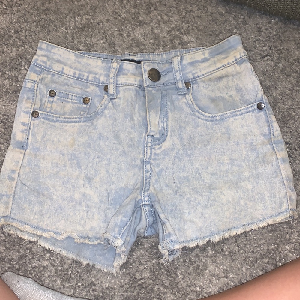 Be mine size 24 light blue washed Jean shorts. 2.5” inseam